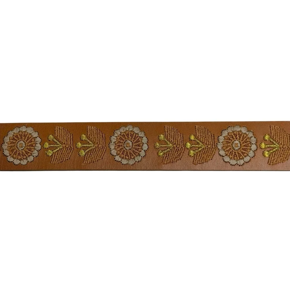 Lucky Brand Women’s Medium Golden Floral Embroidered 100% Leather Brown Belt NWT
